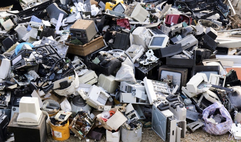 Elektronikai hullad&eacute;k gyűjt&eacute;s