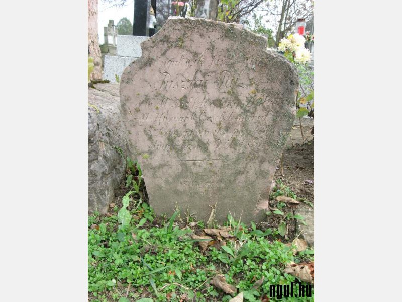 Temető - Legr&eacute;gebbi s&iacute;rkő