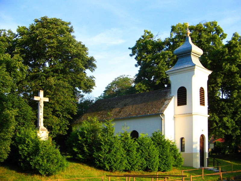 Templom, k&aacute;polna - Szent Don&aacute;t k&aacute;polna