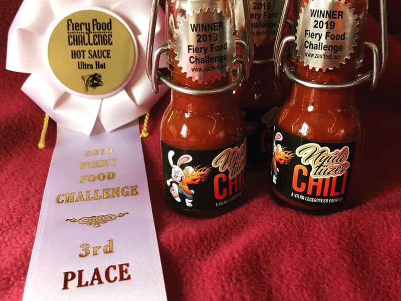A ny&uacute;li  &bdquo;t&uuml;zes" chili t&ouml;rt&eacute;nete